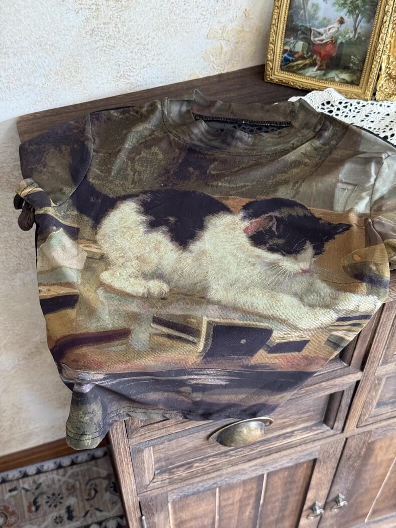 ゆるかわ猫アートプリントクロップドTシャツ｜可愛い猫柄半袖トップス