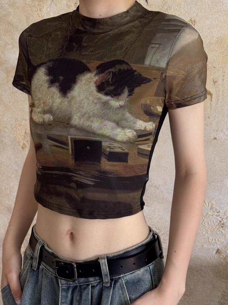ゆるかわ猫アートプリントクロップドTシャツ｜可愛い猫柄半袖トップス