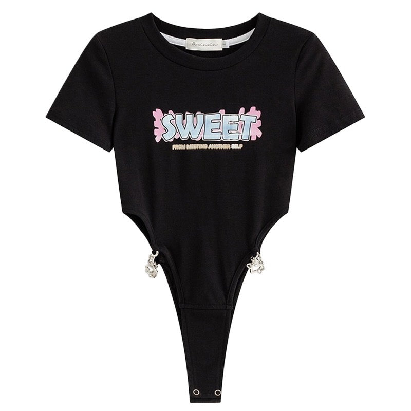 純綿夏オールインワンウエスト見せスリムデザイン上着ギャルブラック半袖Tシャツ女性 アメリカンハイストリート原宿vibeキャラクタープリントTシャツニッチな男女新半袖番号ZT128