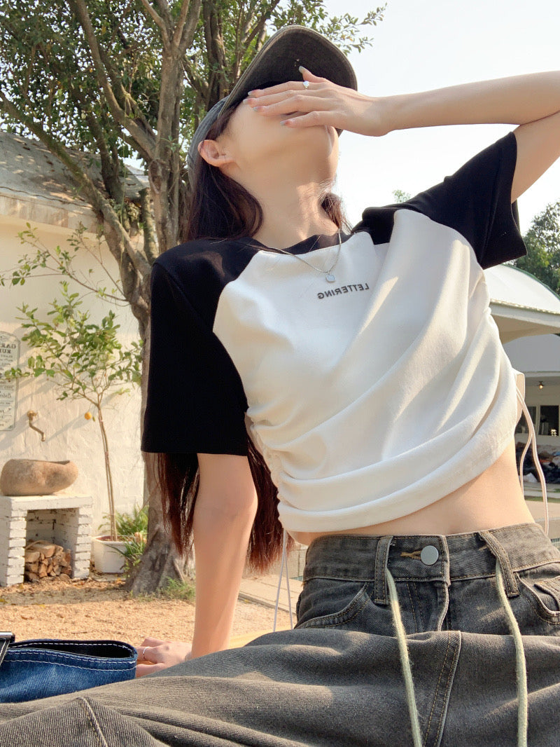 アメリカ風復古半袖Tシャツ夏純綿ゆったりラグラン袖大サイズ着痩せ上着 アメリカンクラシックな正肩半袖Tシャツ女性夏色の切り替え紐ショート丈上着 ブラックグレー穴あきデニムショートパンツ女性夏2023新作ハイウエストゆったりボーダーa字痩せギャルホットパンツ番号ZT361